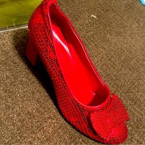 Dorothy’s Ruby Slippers for sale! Brand New size 9/10 Large